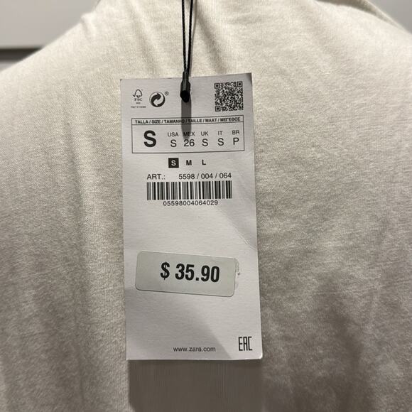 Zara NWT Oversized Embroidered Top with elastic bottom. - Picture 5 of 7